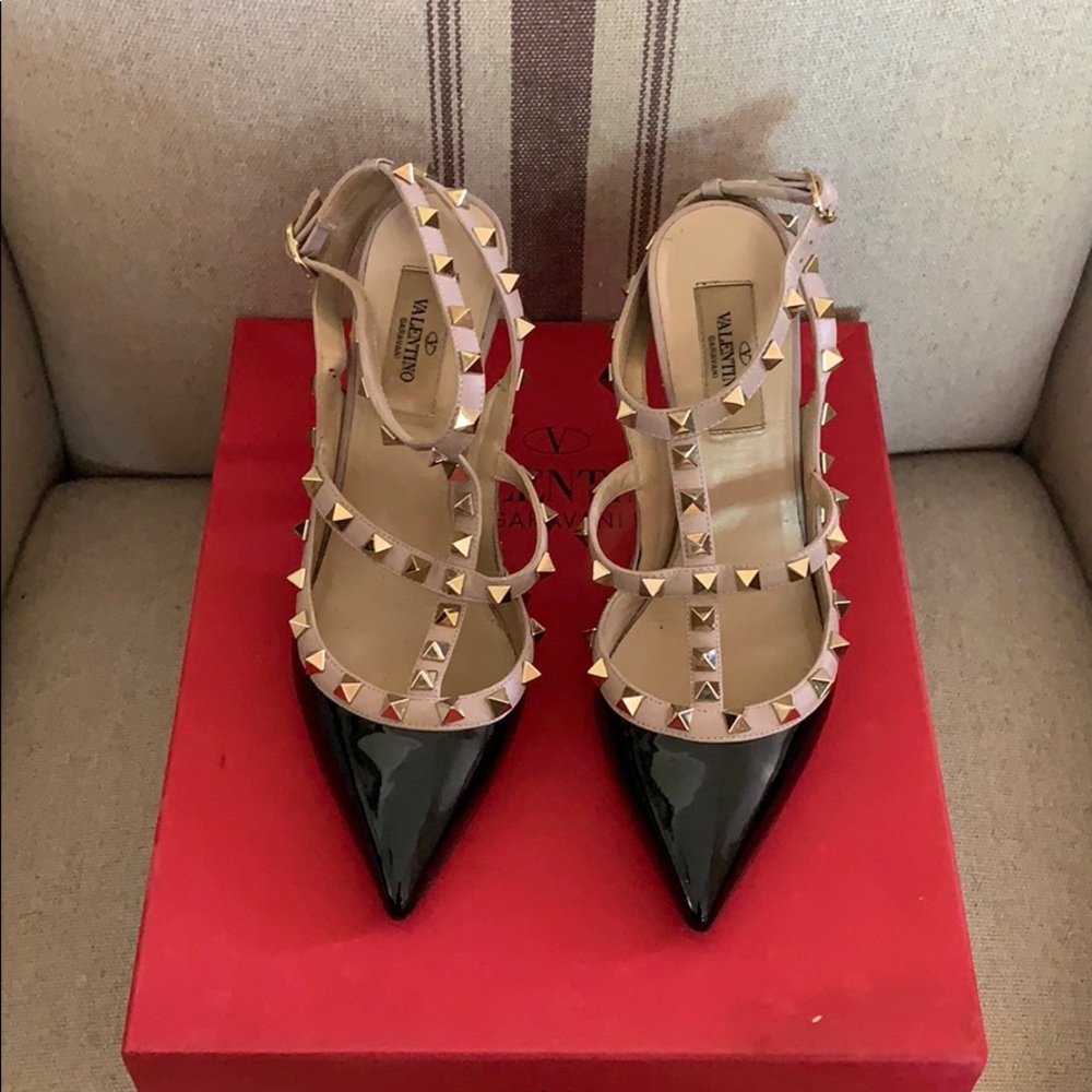 Valentino Garavani Rockstud Leather Caged Pump